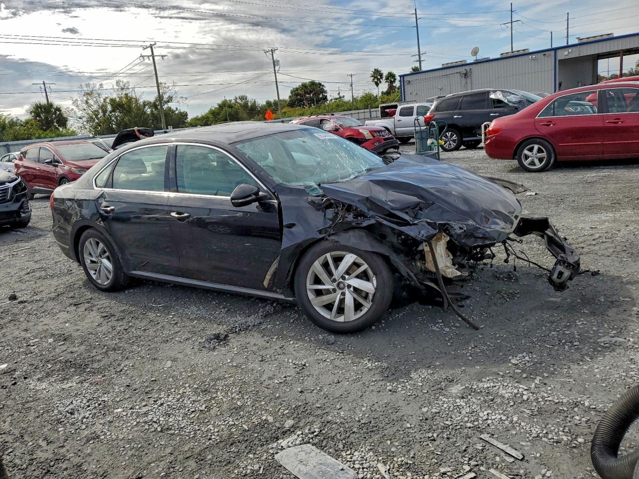 Lot #3315892133 2018 VOLKSWAGEN PASSAT SE