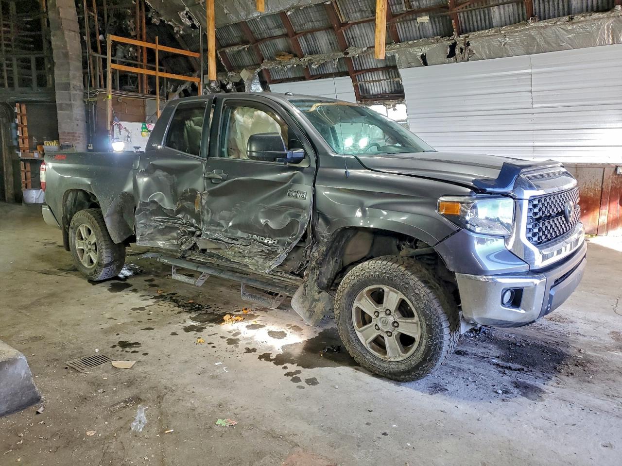 TOYOTA TUNDRA DOUBLE CAB SR