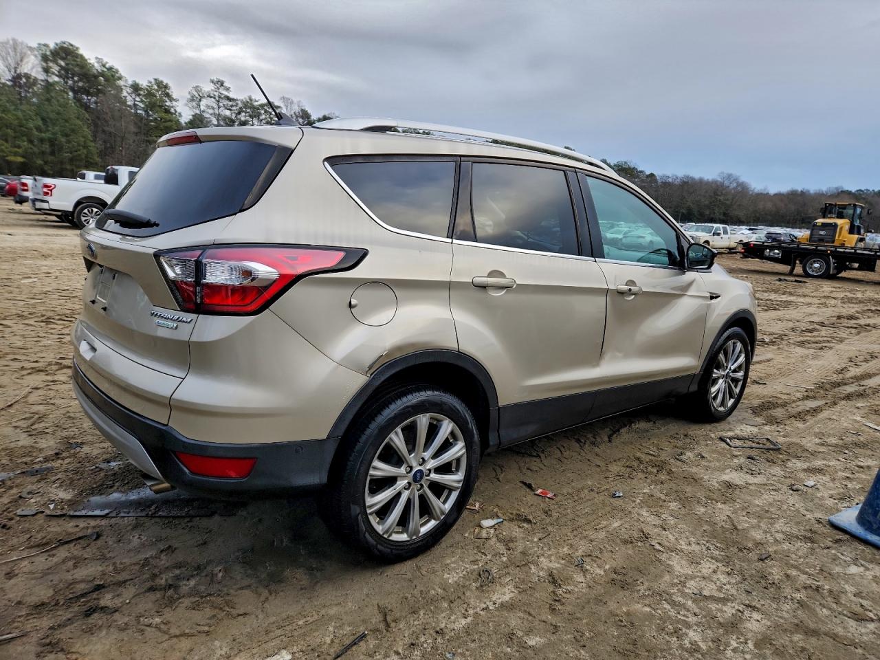 FORD ESCAPE TITANIUM