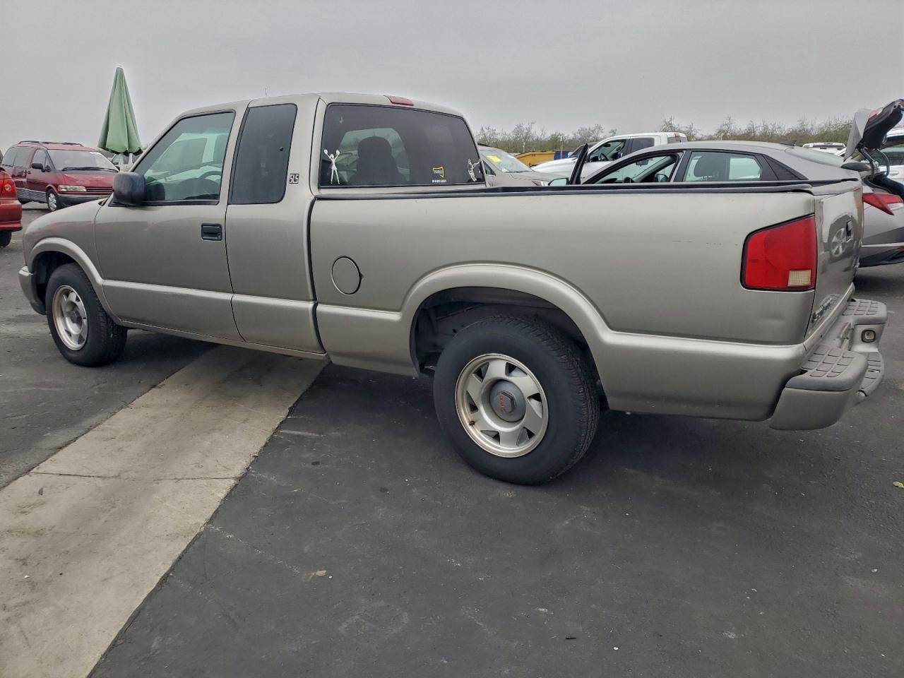 Lot #3317685203 2001 GMC SONOMA