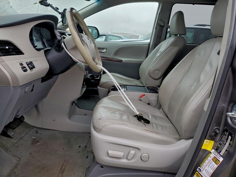 2012 TOYOTA SIENNA XLE #3309757843