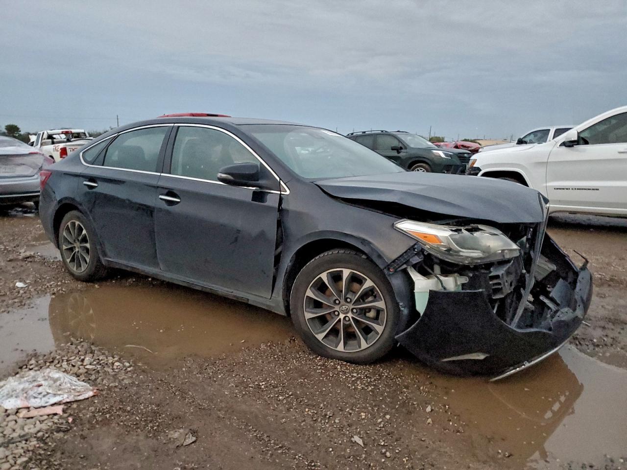 Lot #3315692719 2018 TOYOTA AVALON XLE