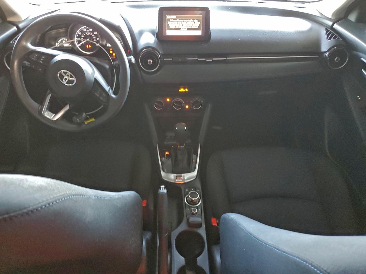TOYOTA YARIS L