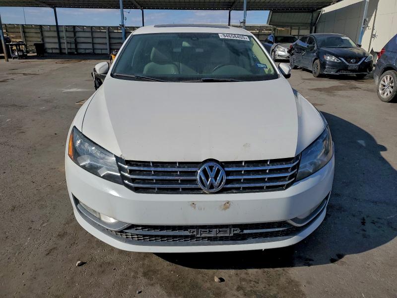 2012 VOLKSWAGEN PASSAT SEL #3304687924
