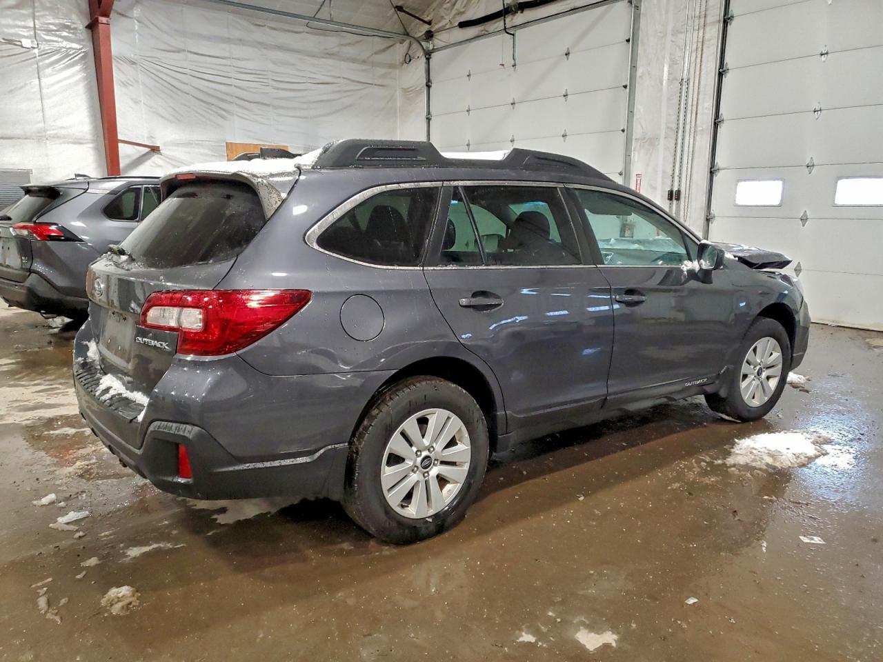 Lot #3319007332 2018 SUBARU OUTBACK 2.