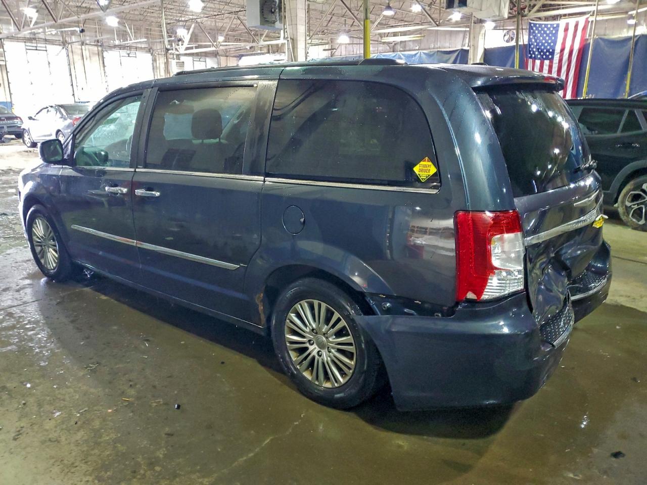 CHRYSLER TOWN & COUNTRY TOURING L