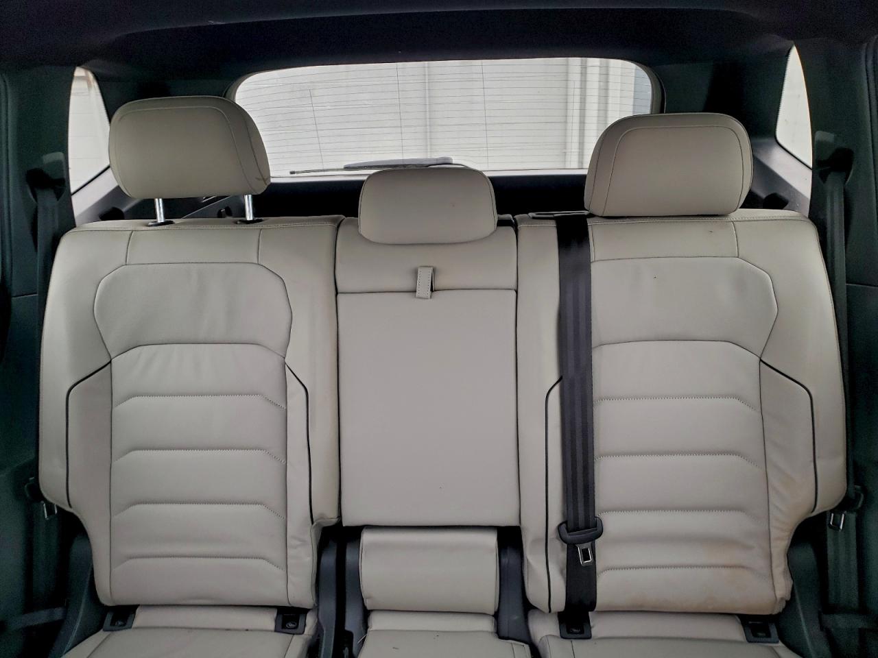 VOLKSWAGEN TIGUAN SEL PREMIUM R-LINE