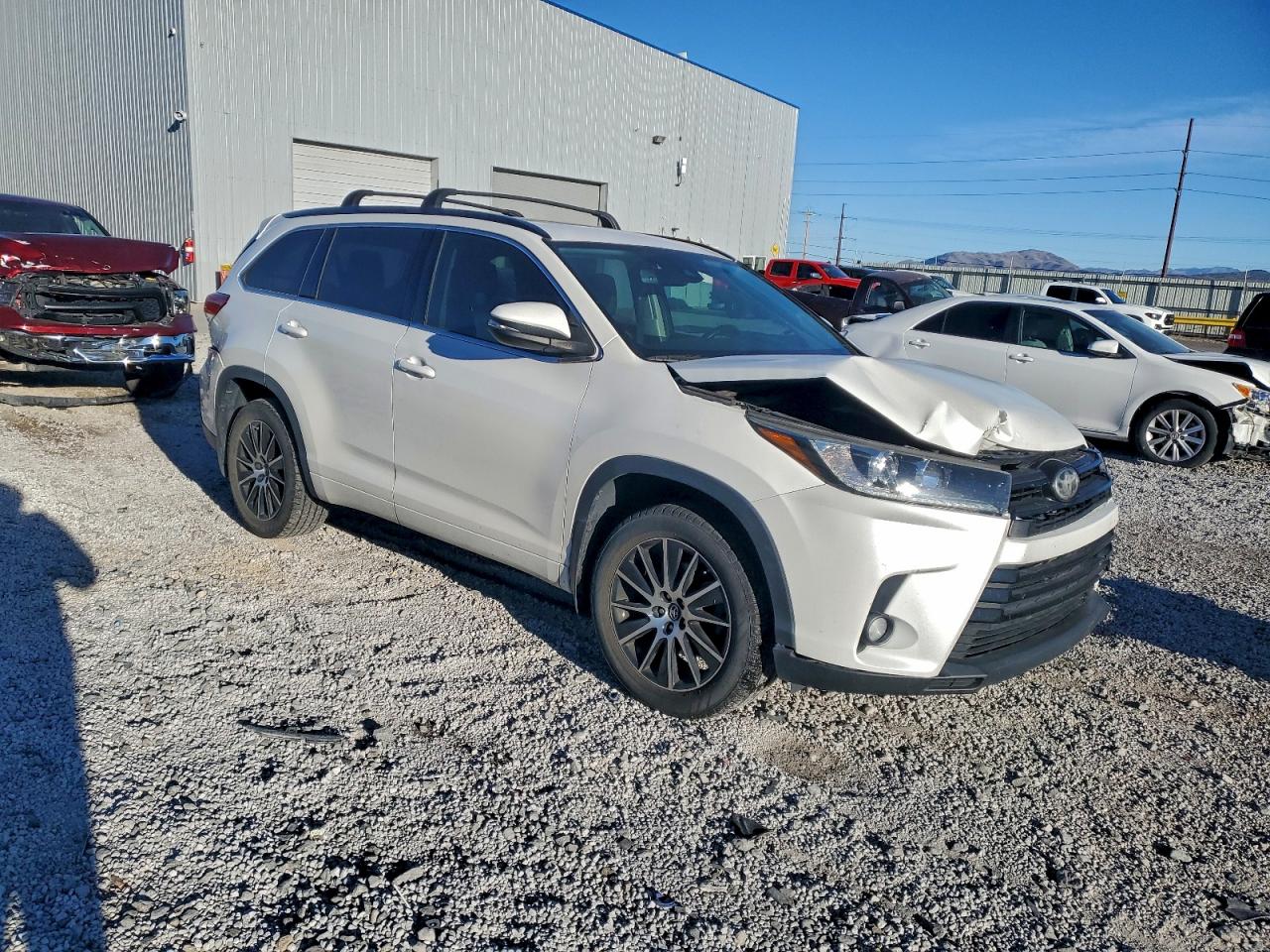 TOYOTA HIGHLANDER SE