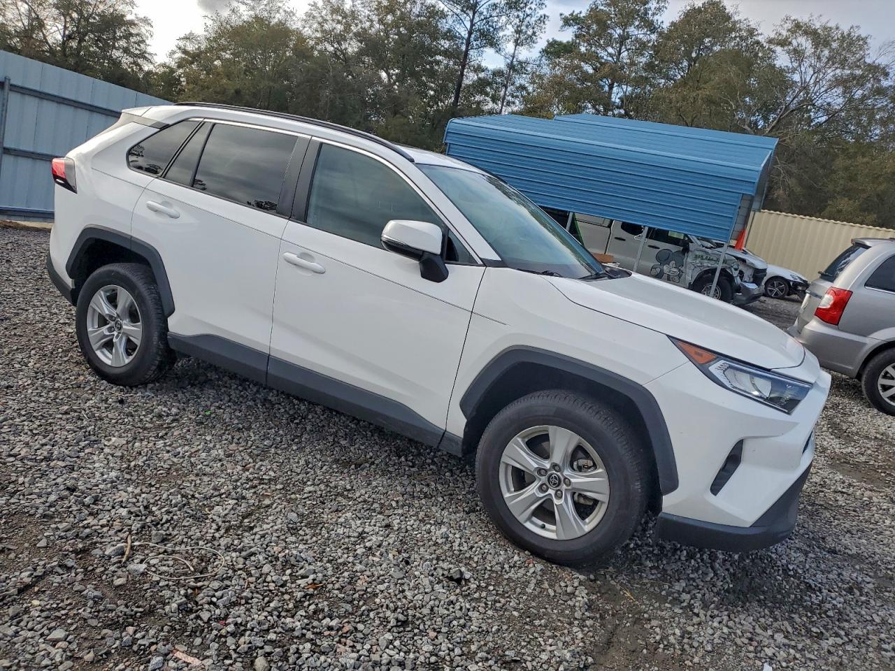TOYOTA RAV4 XLE