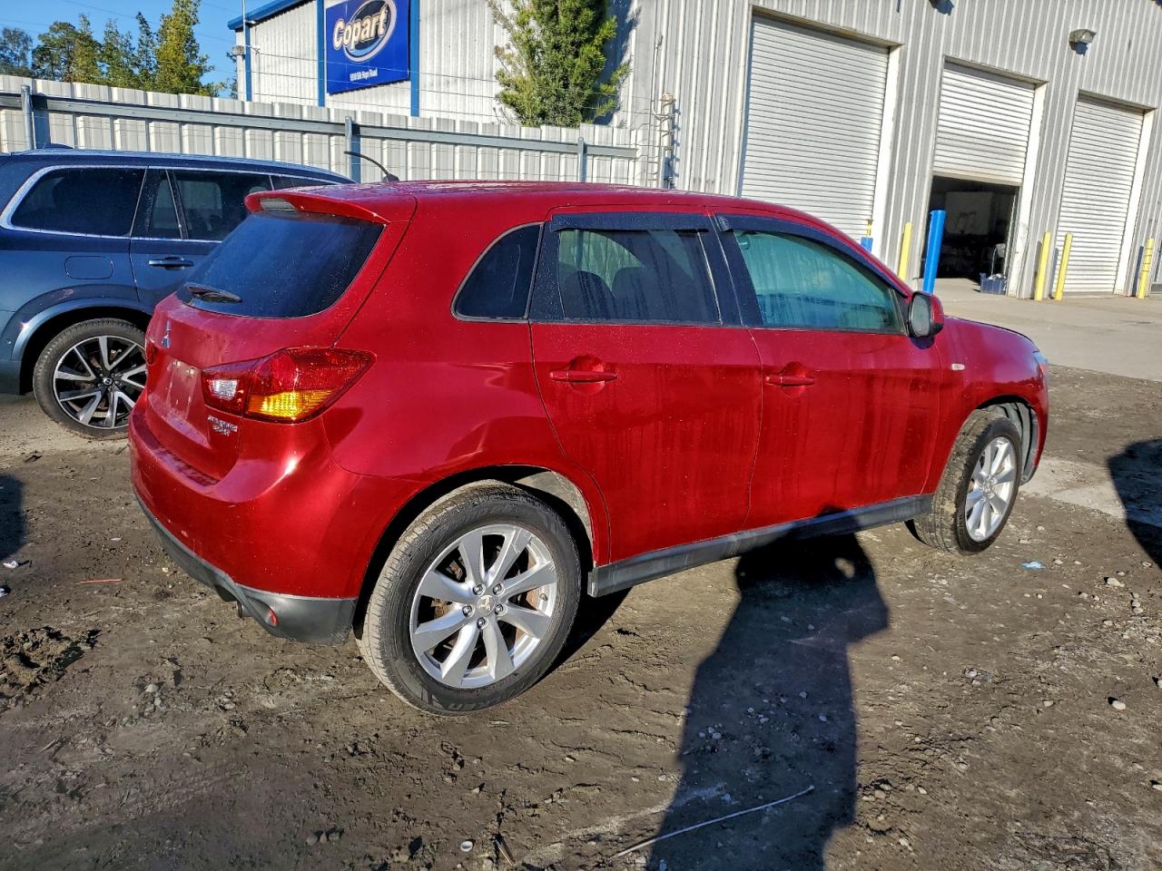 MITSUBISHI OUTLANDER ES