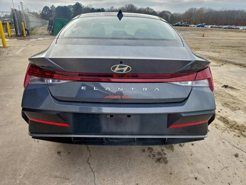 2025 HYUNDAI ELANTRA SE #3305299300