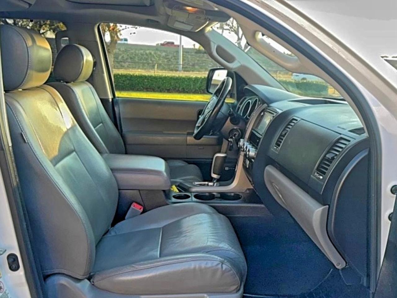 TOYOTA SEQUOIA LIMITED