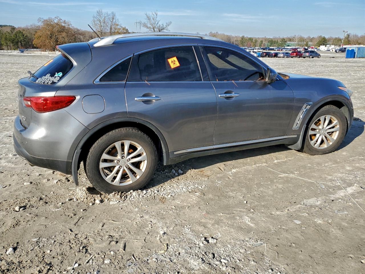 INFINITI FX37