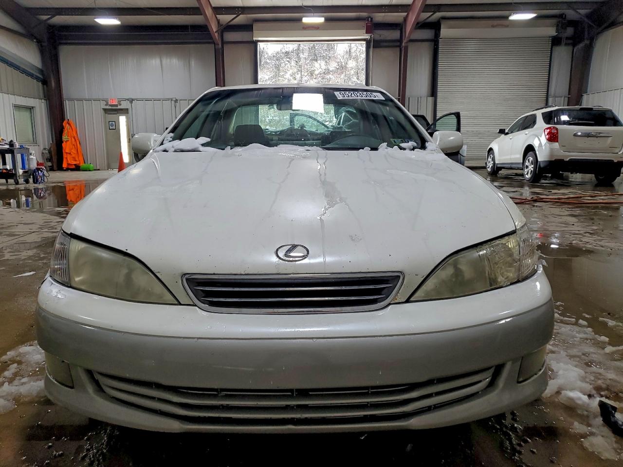 Lot #3309604579 2000 LEXUS ES 300