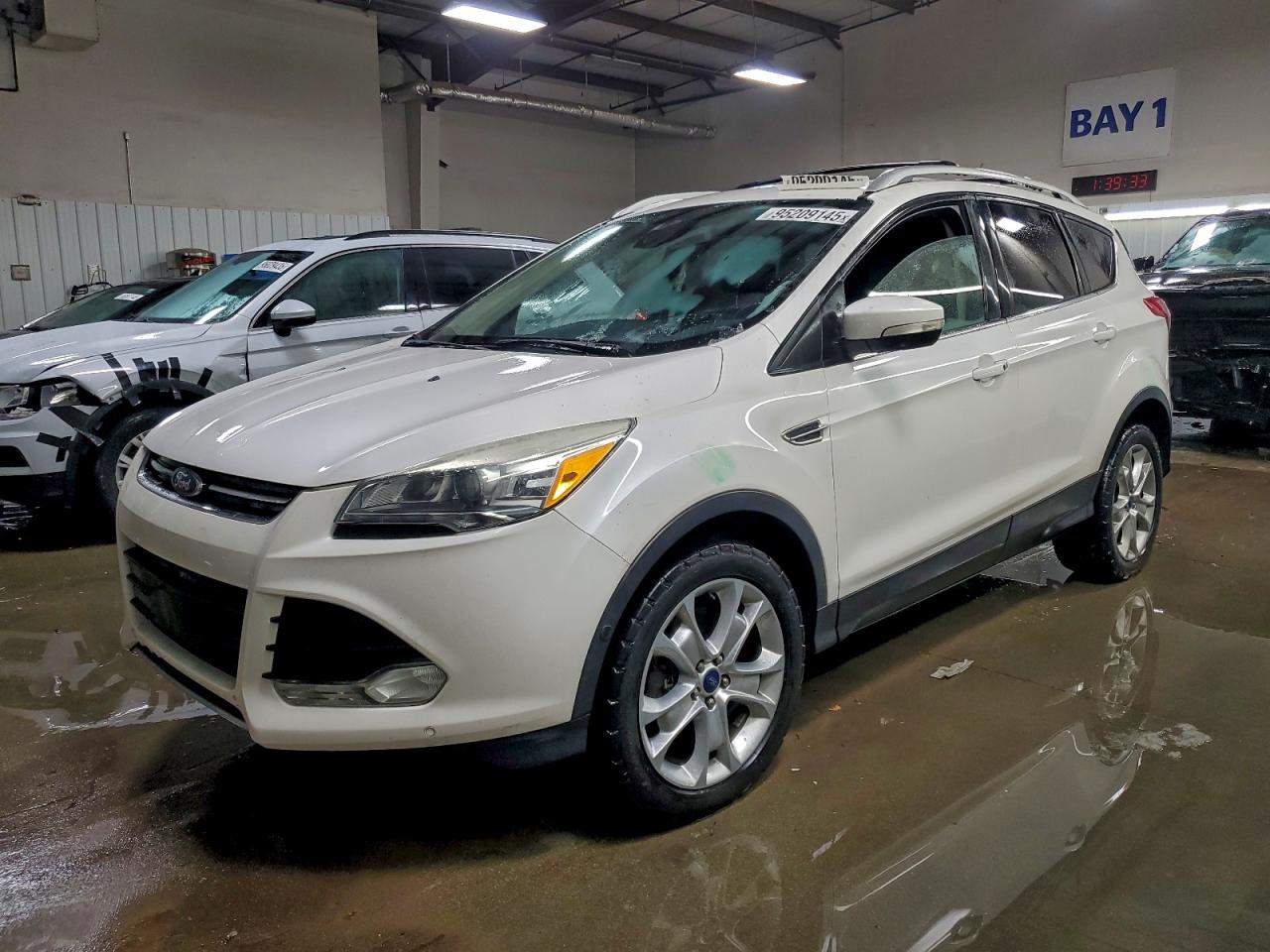 FORD ESCAPE TITANIUM