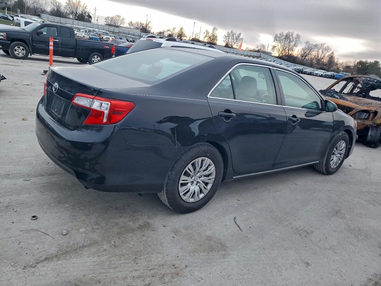 TOYOTA CAMRY L