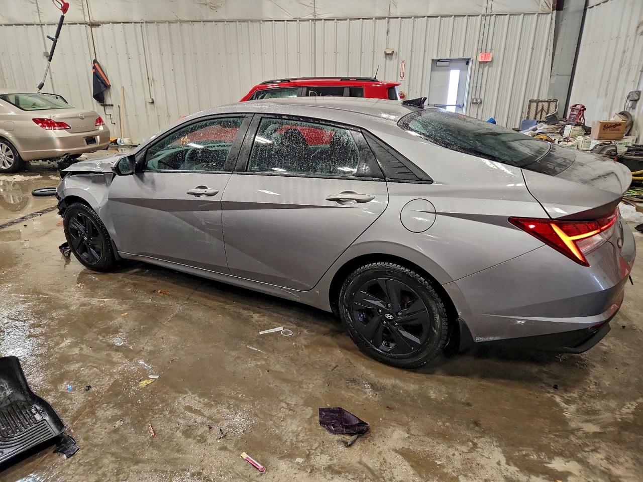 HYUNDAI ELANTRA BLUE