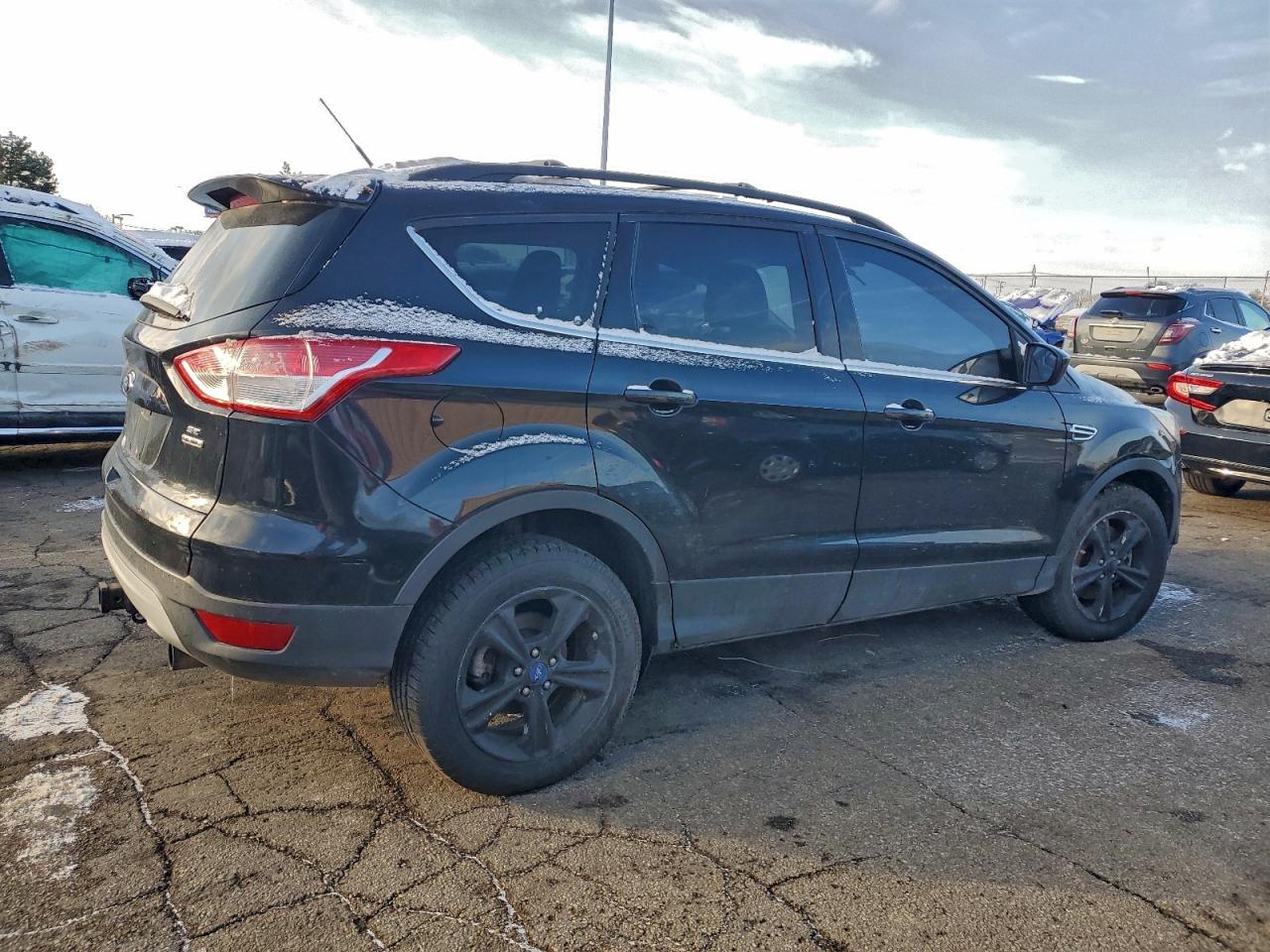 FORD ESCAPE SE