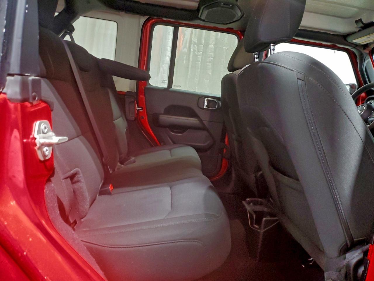 JEEP WRANGLER SAHARA