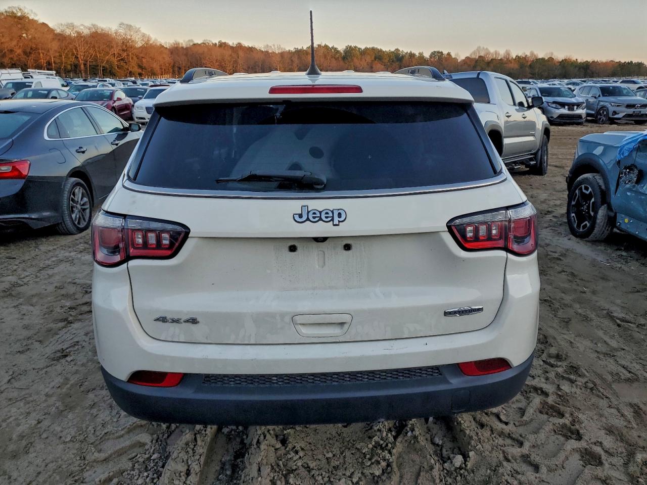 JEEP COMPASS LATITUDE