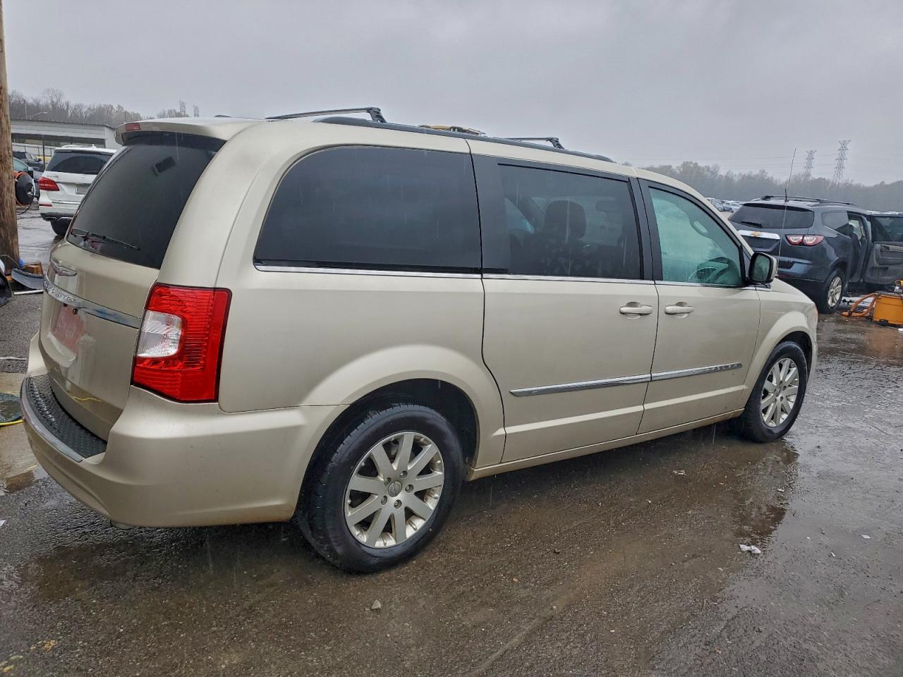 CHRYSLER TOWN & COUNTRY TOURING