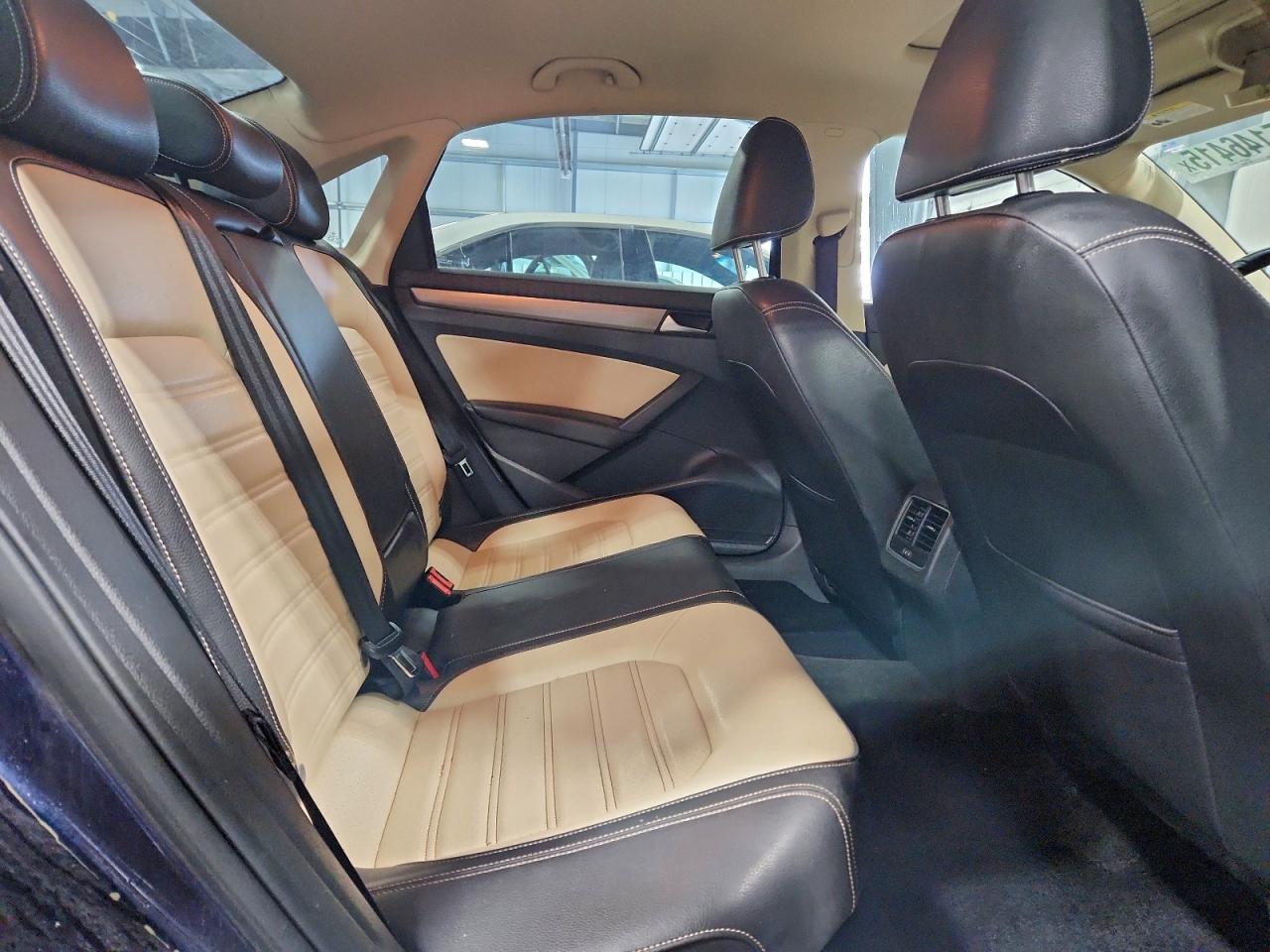 VOLKSWAGEN PASSAT SE