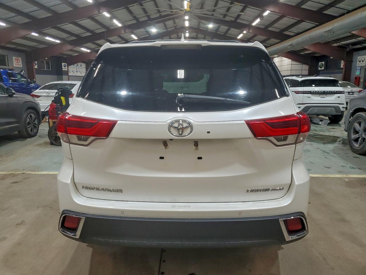 TOYOTA HIGHLANDER LIMITED
