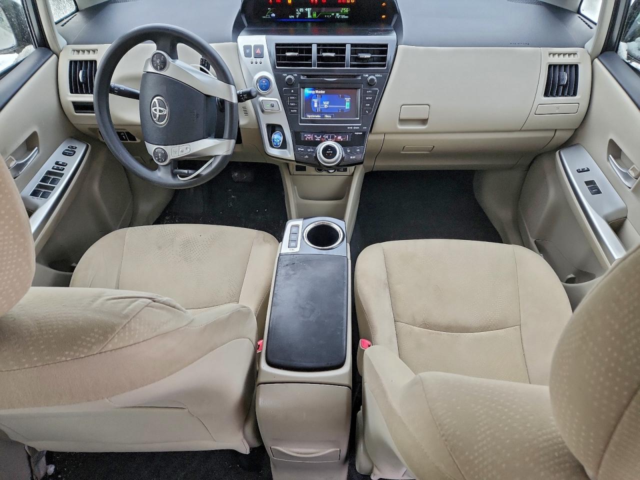 Lot #3315996122 2012 TOYOTA PRIUS V