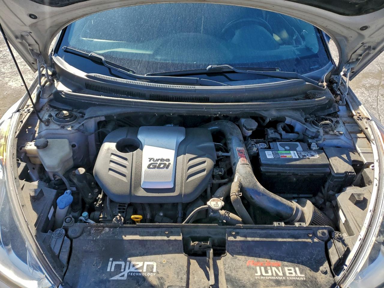 HYUNDAI VELOSTER TURBO