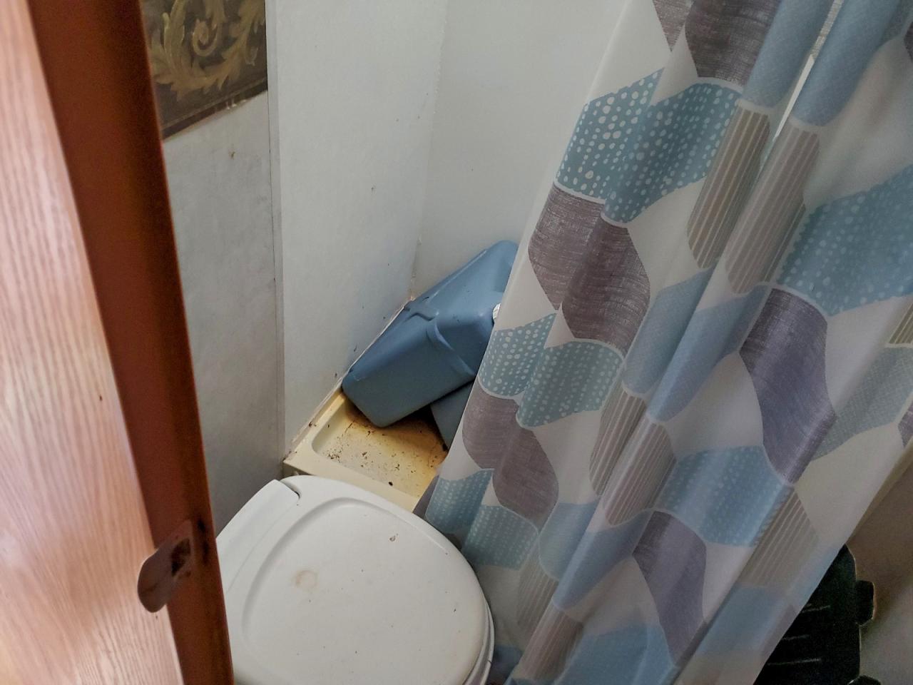 Lot #3305178017 2005 RAGE'N XTRA LITE