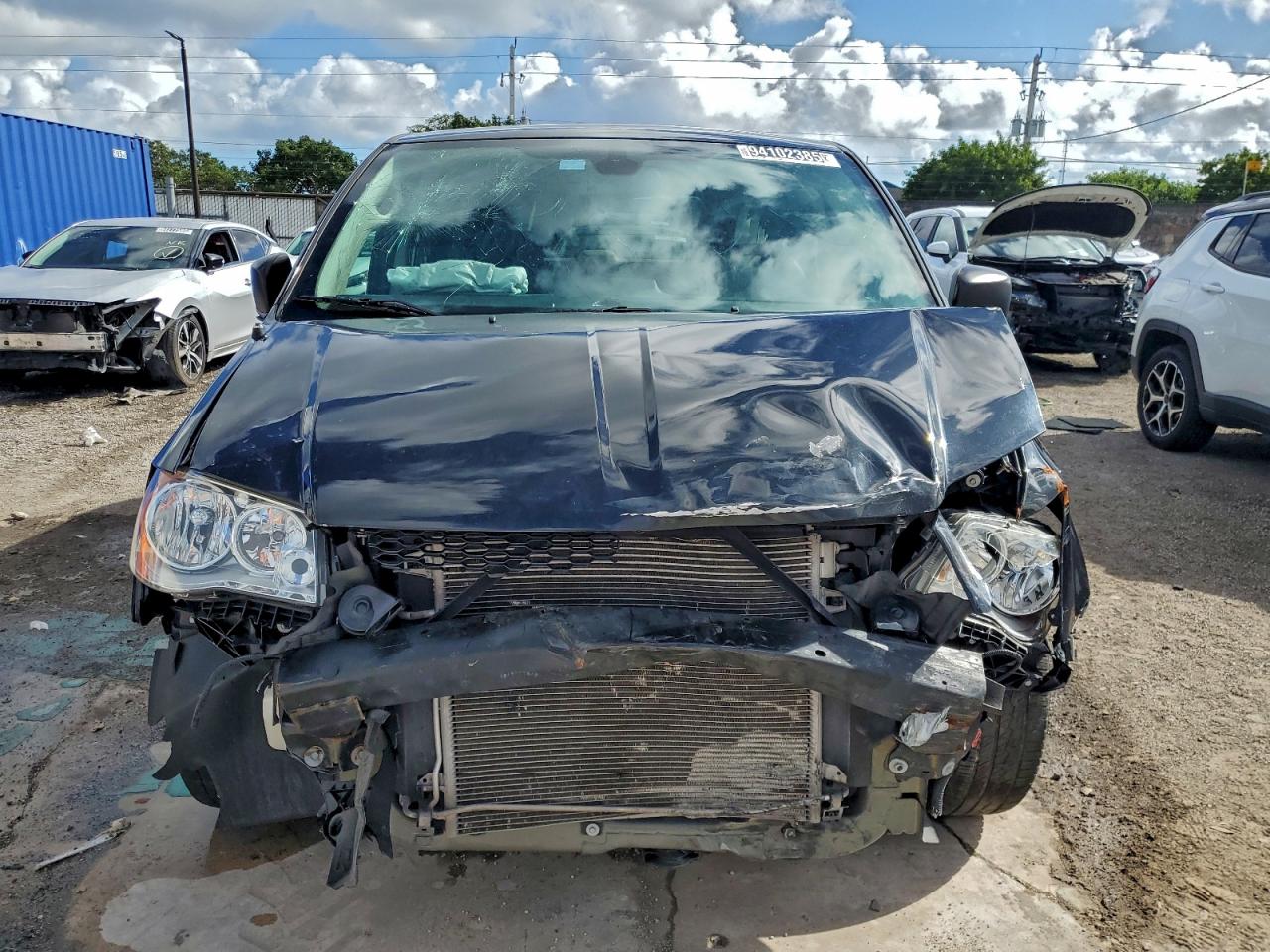 Lot #3315976102 2020 DODGE GRAND CARA