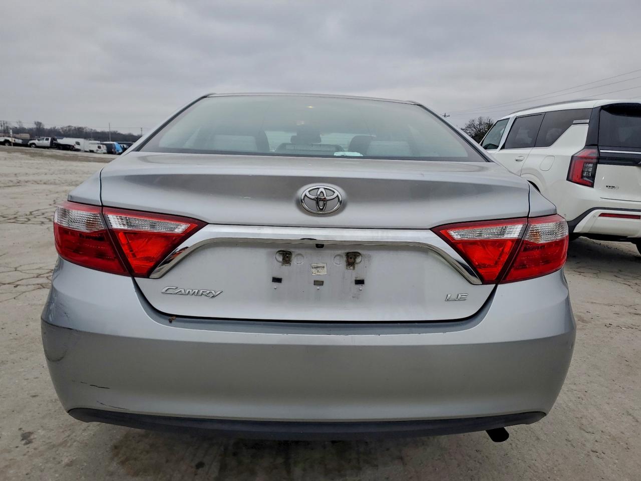 TOYOTA CAMRY LE