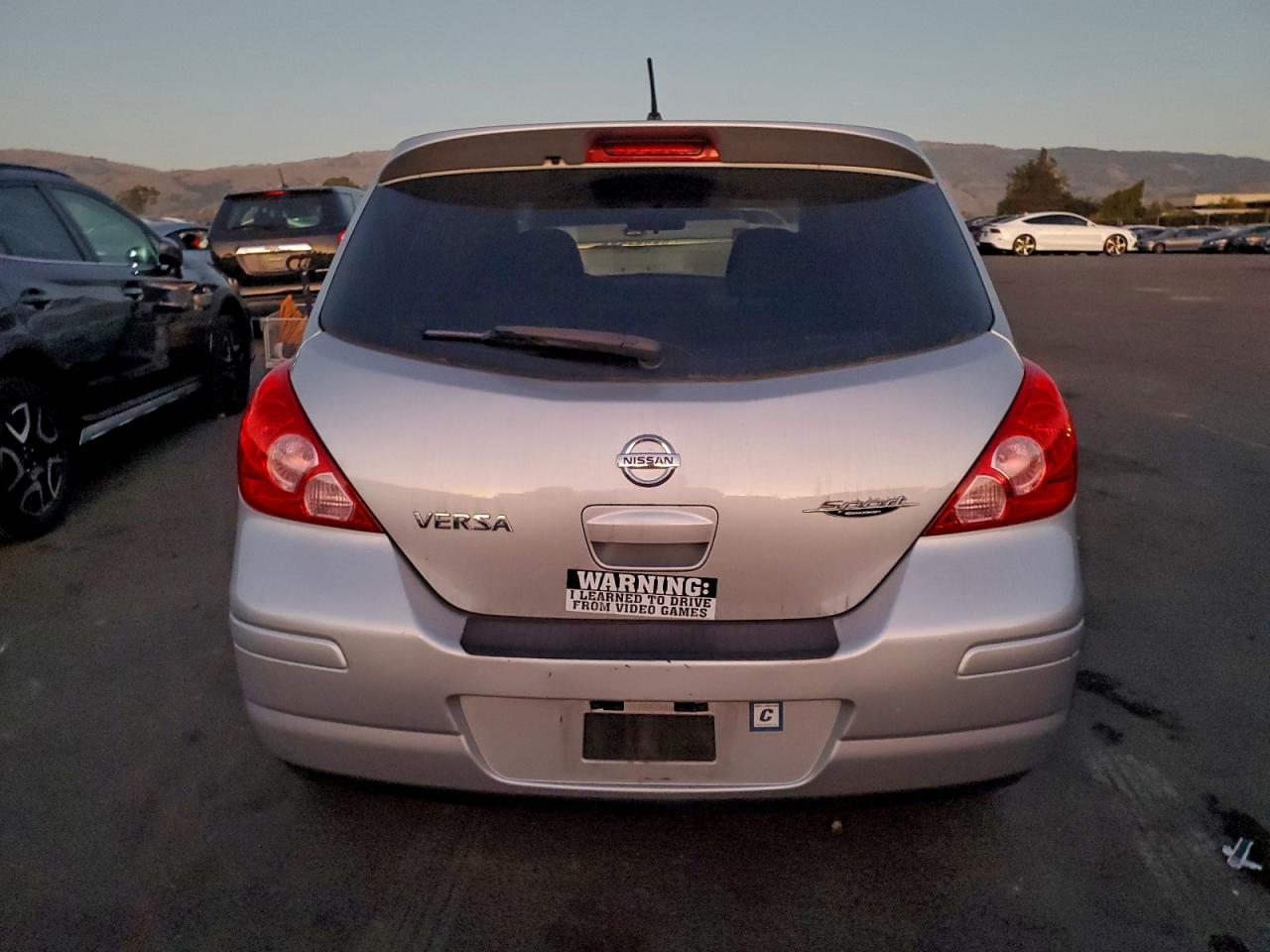 NISSAN VERSA S