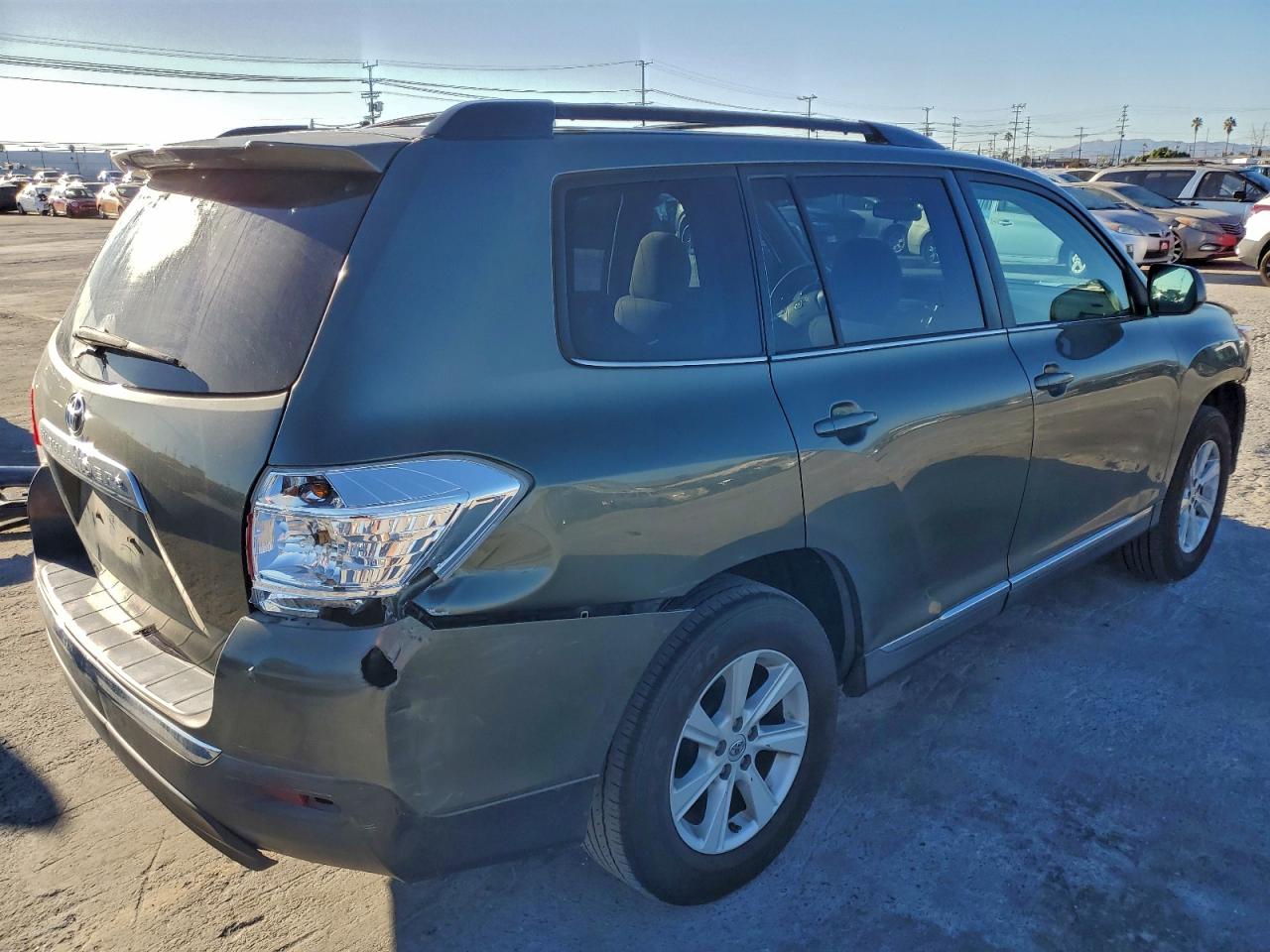 TOYOTA HIGHLANDER BASE