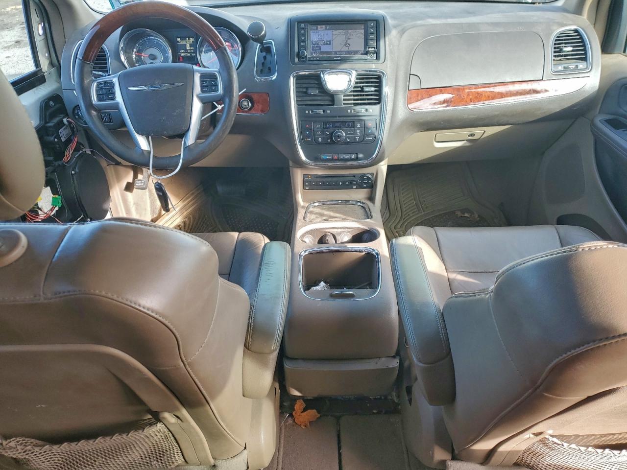 CHRYSLER TOWN & COUNTRY LIMITED