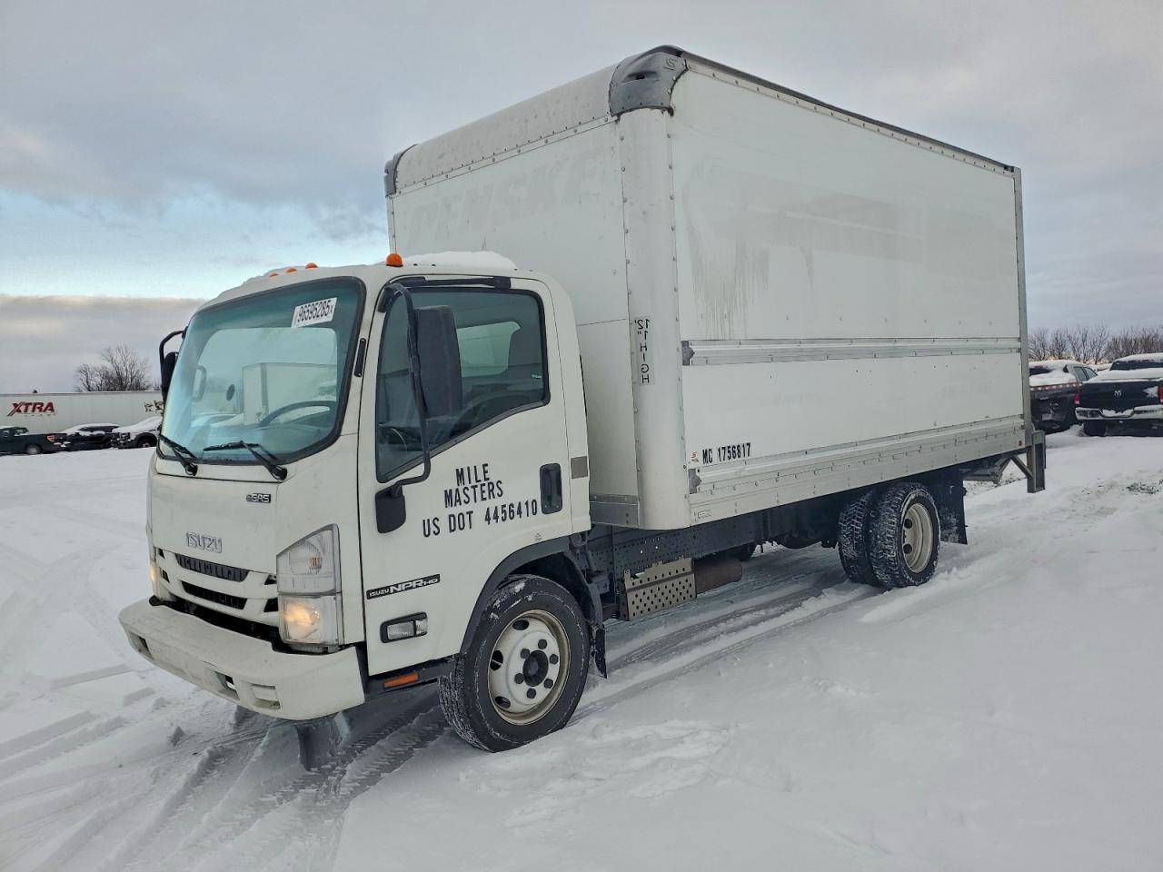 Lot #3315660796 2018 ISUZU NPR HD