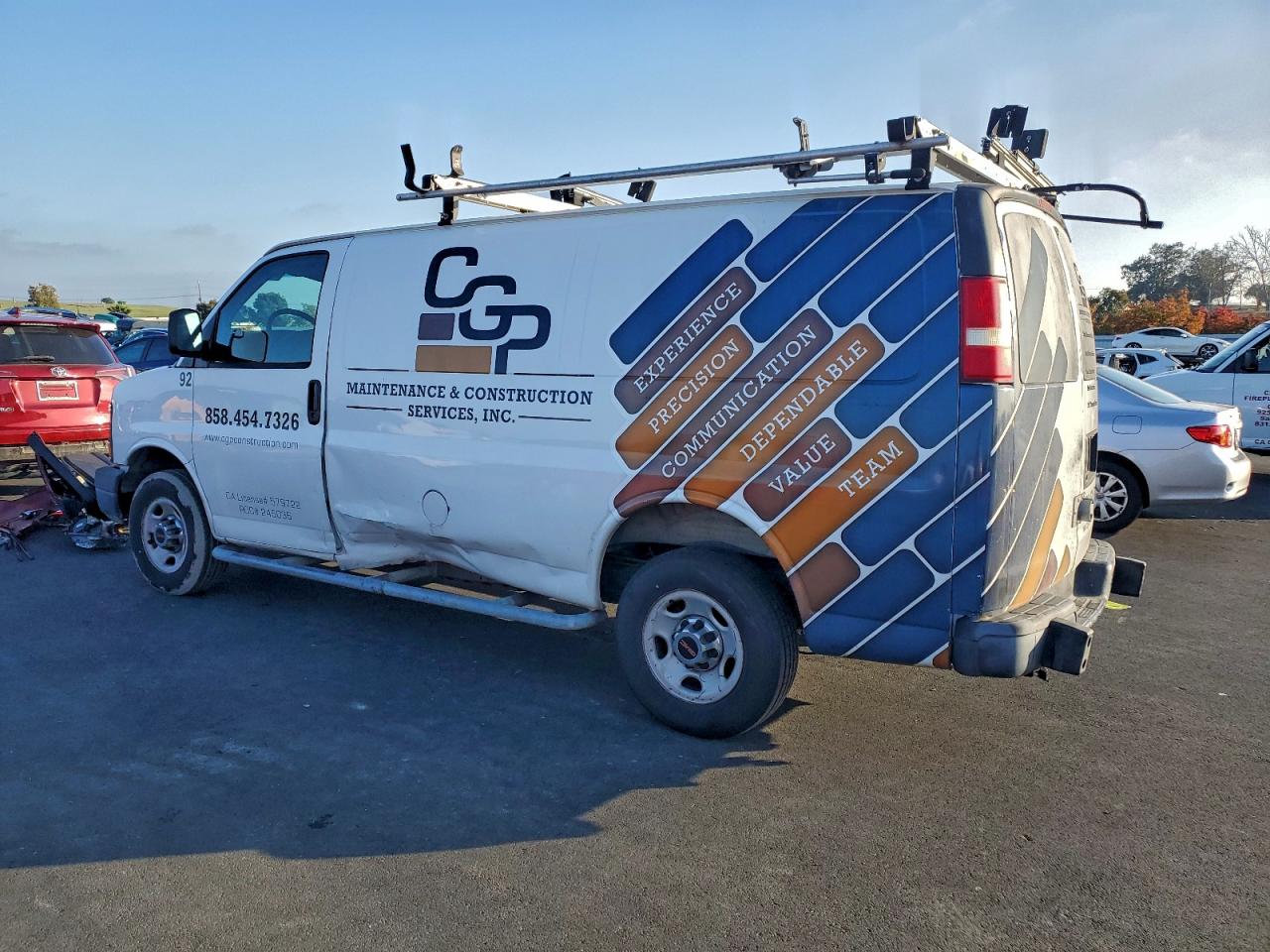 Lot #3309711857 2004 GMC SAVANA