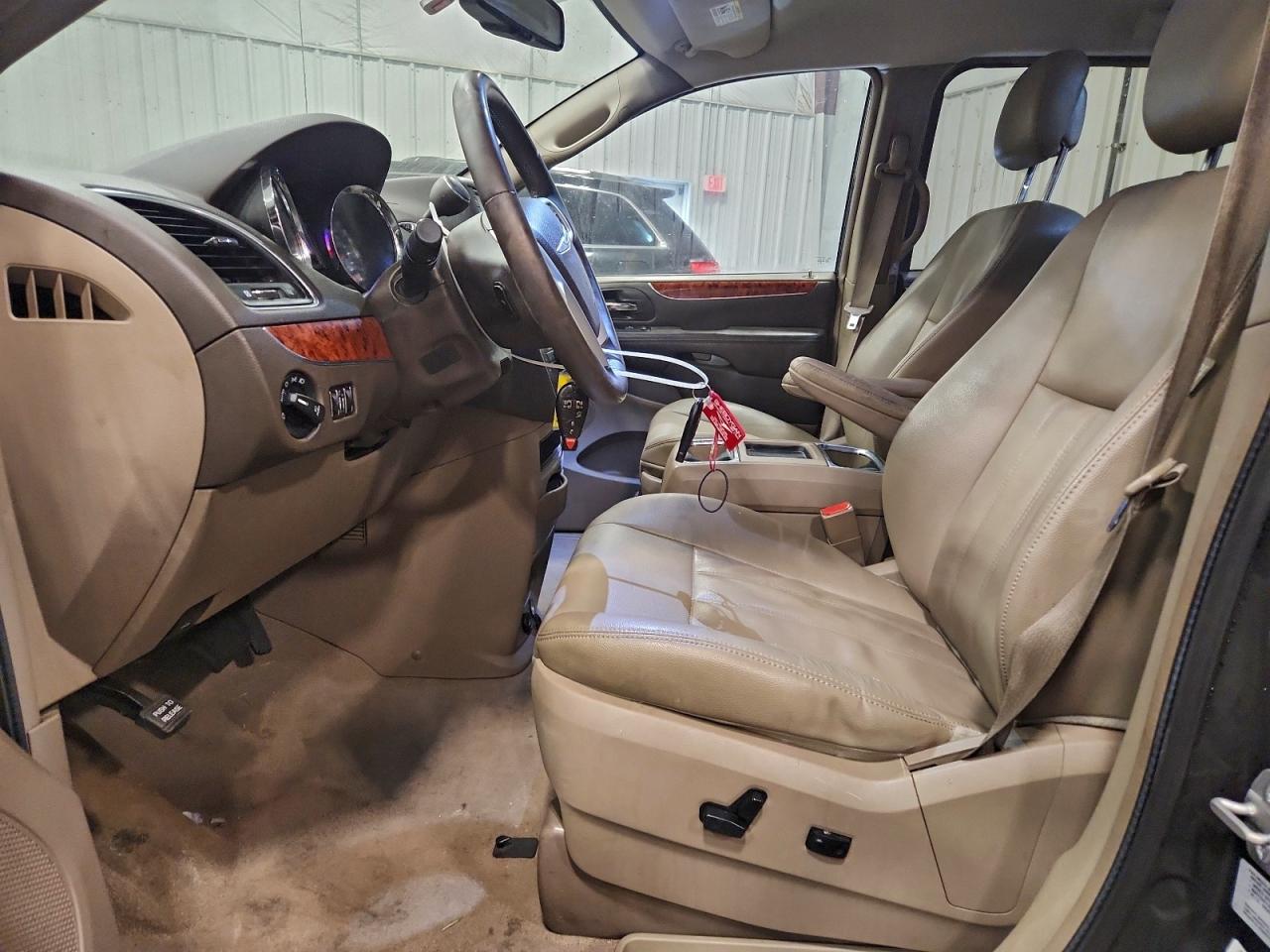 CHRYSLER TOWN & COUNTRY TOURING