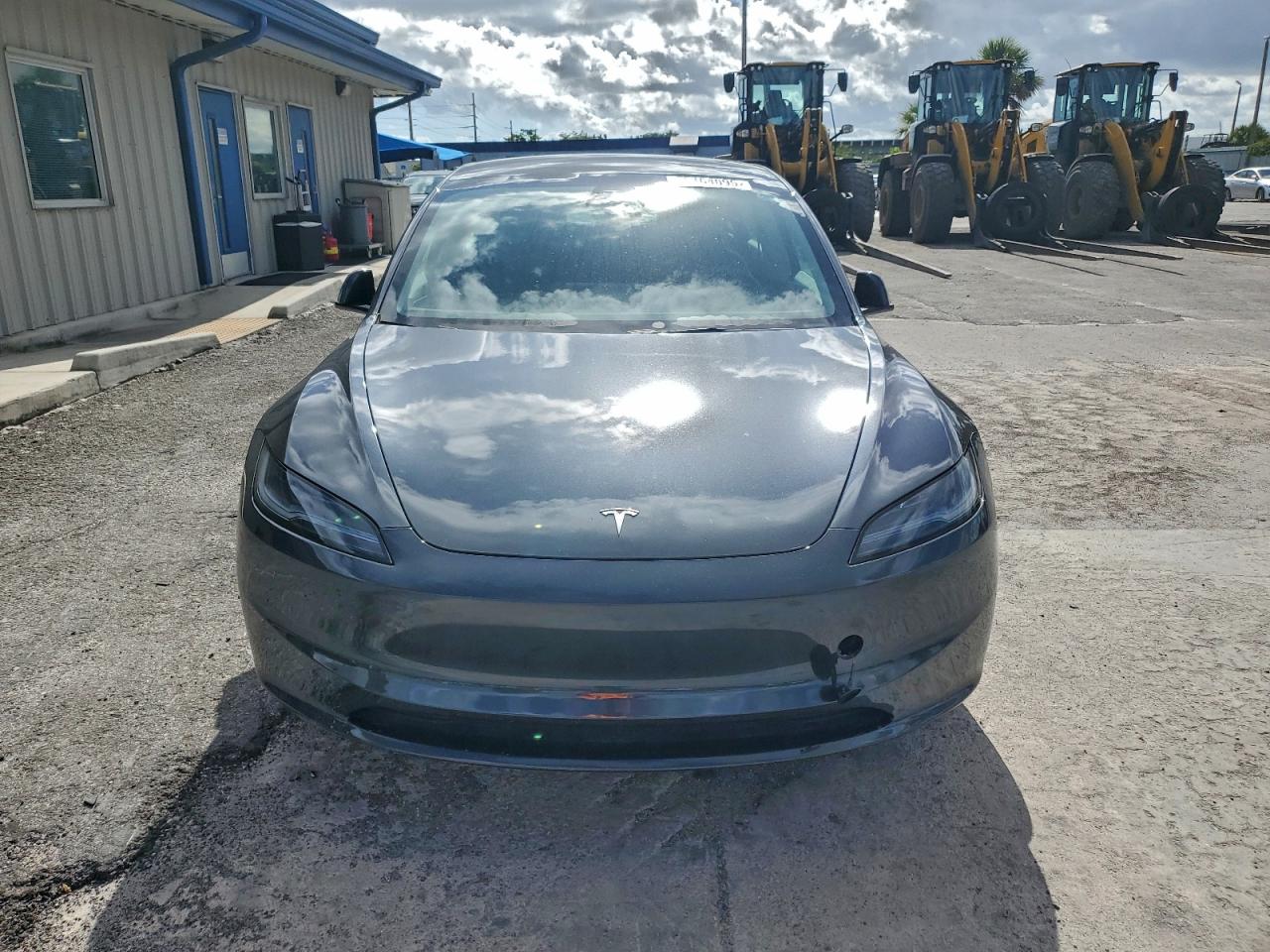 Lot #3302704015 2024 TESLA MODEL 3