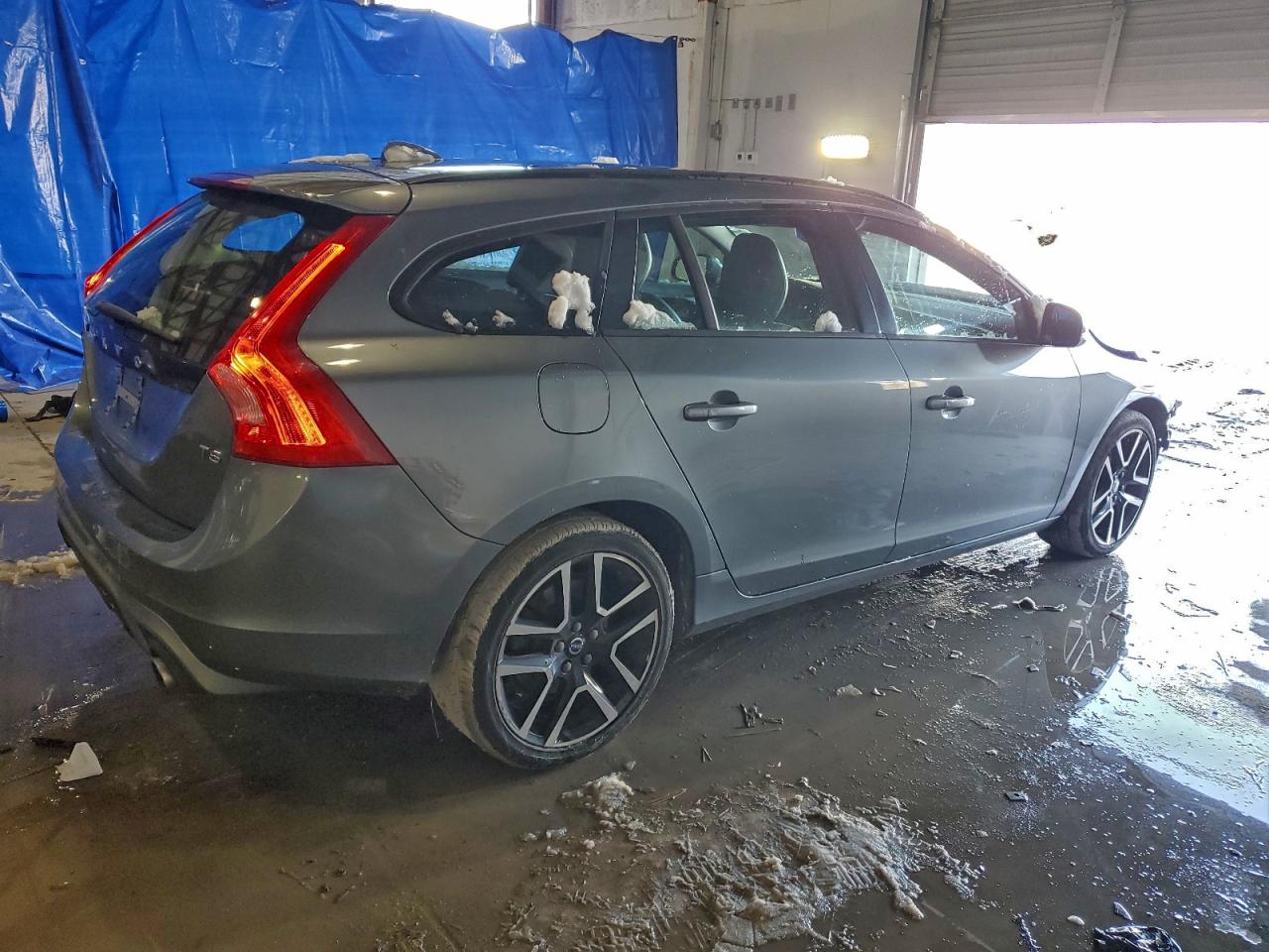 VOLVO V60 T5 DYNAMIC