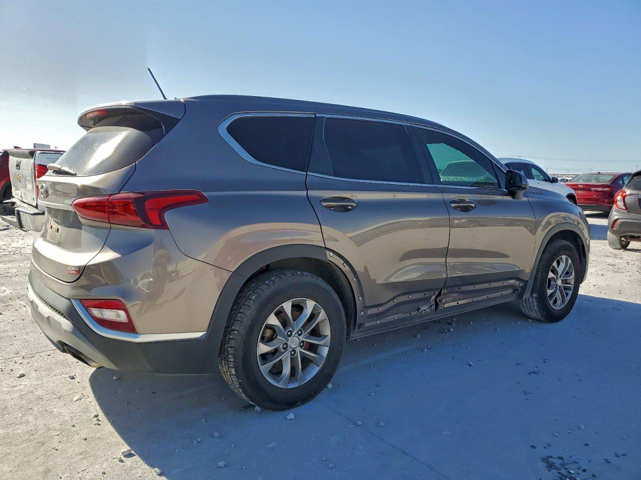 Lot #3317104036 2019 HYUNDAI SANTA FE S