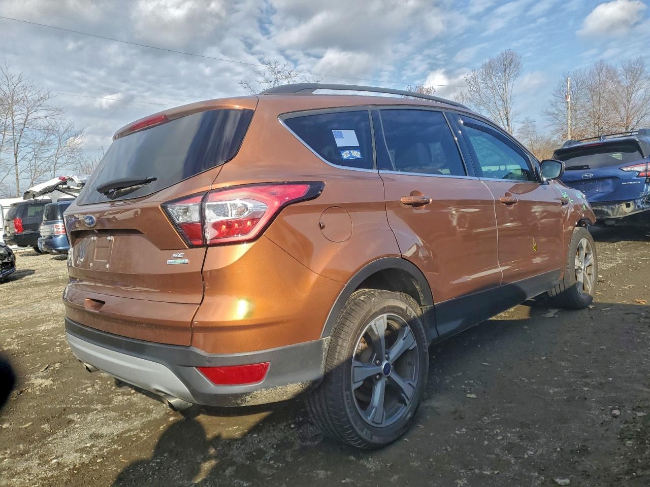 FORD ESCAPE SE