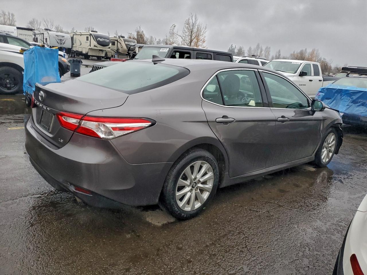 TOYOTA CAMRY LE