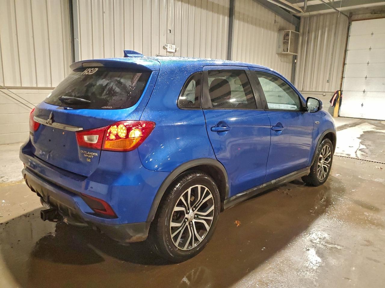 MITSUBISHI OUTLANDER ES