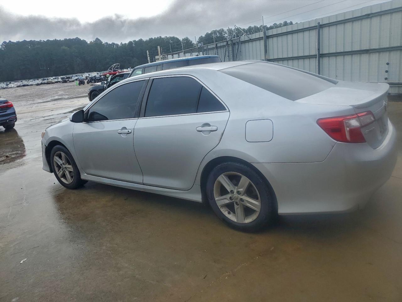 TOYOTA CAMRY L