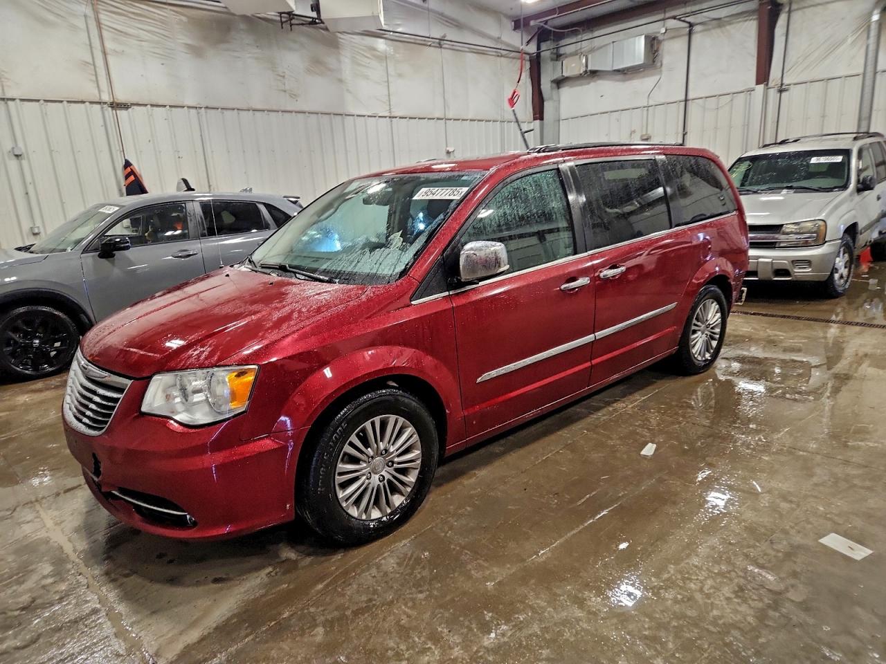 CHRYSLER TOWN & COUNTRY TOURING L