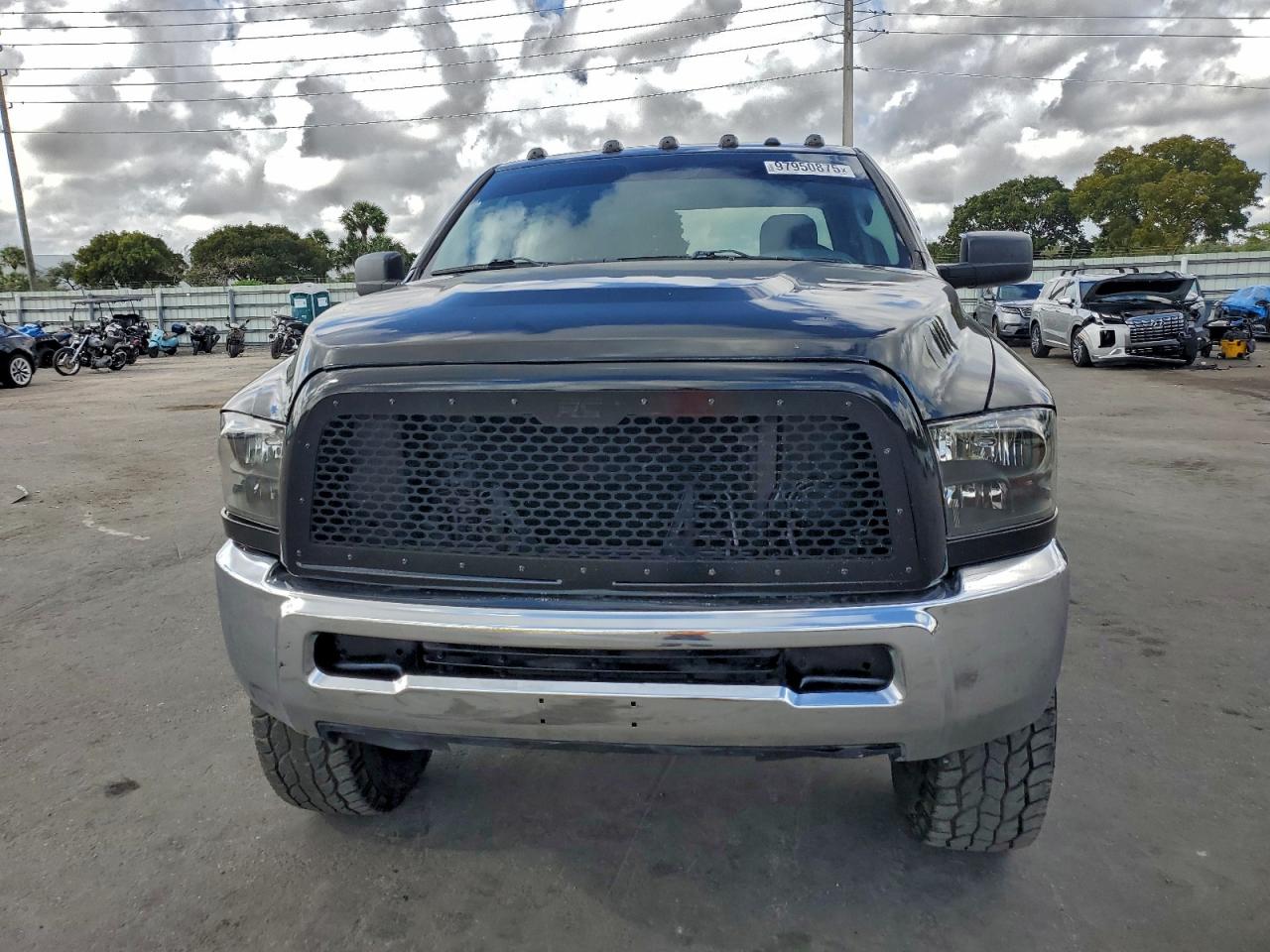 Lot #3318934918 2018 RAM 2500 ST