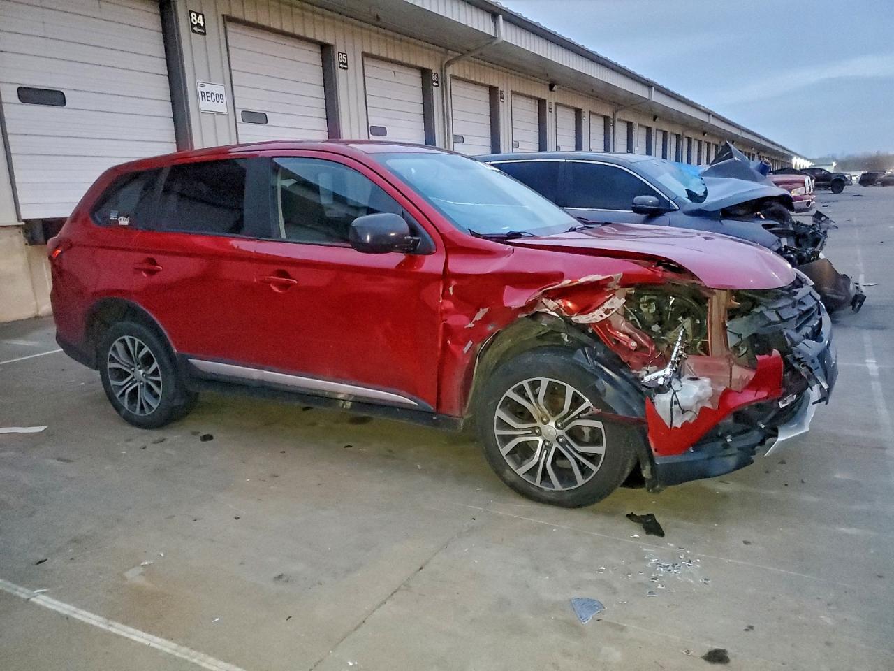 MITSUBISHI OUTLANDER SE