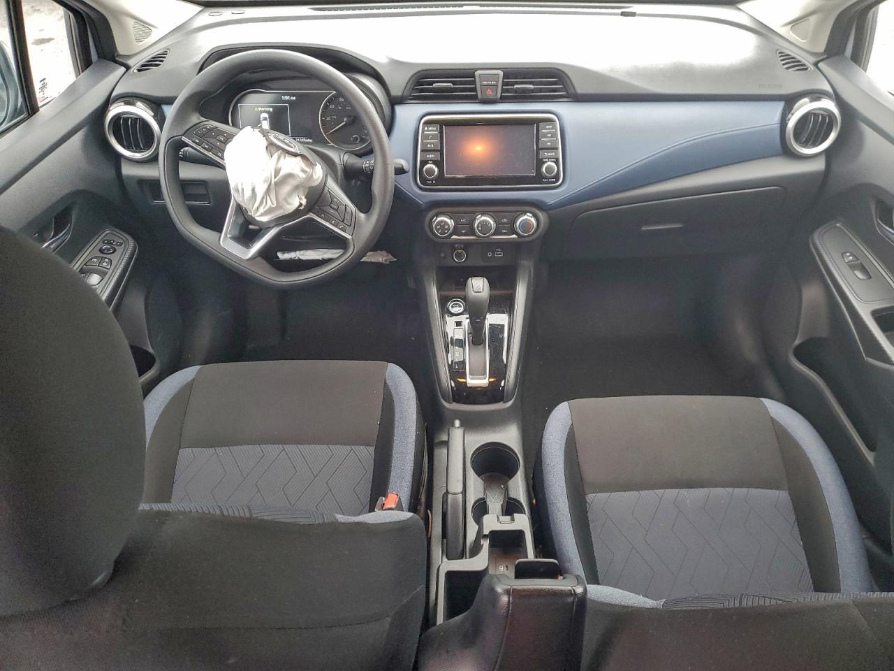 NISSAN VERSA SV