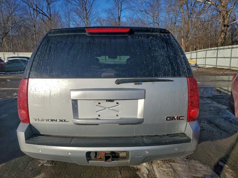 2013 GMC YUKON XL K #3304671957